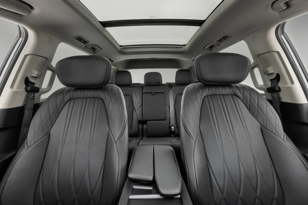 FRONT HEATED/VENTILATED SEATS WITH MASSAGE Image