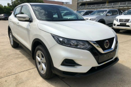 Nissan QASHQAI ST J11 Series 2