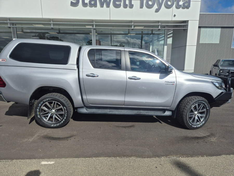 2018 Toyota HiLux  SR5 Double Cab Pick Up Image 13