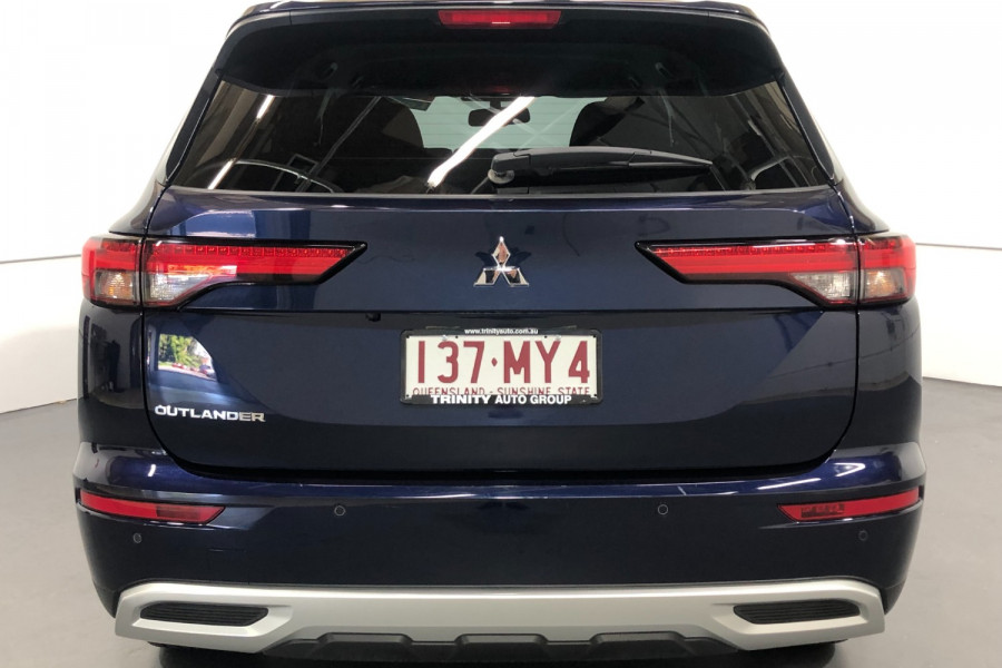 2023 Mitsubishi Outlander ZM LS SUV Image 7