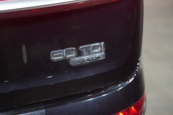 2021 Audi Q7 4M 50 TDI S Line SUV image 10