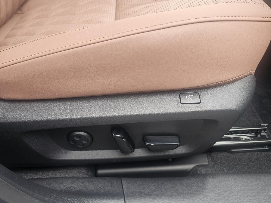 2026 Mitsubishi Outlander ZM Exceed Tourer SUV Image 22