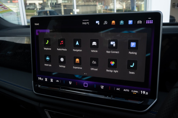 2025 Volkswagen Tiguan CT 195TSI R-Line SUV Image 19