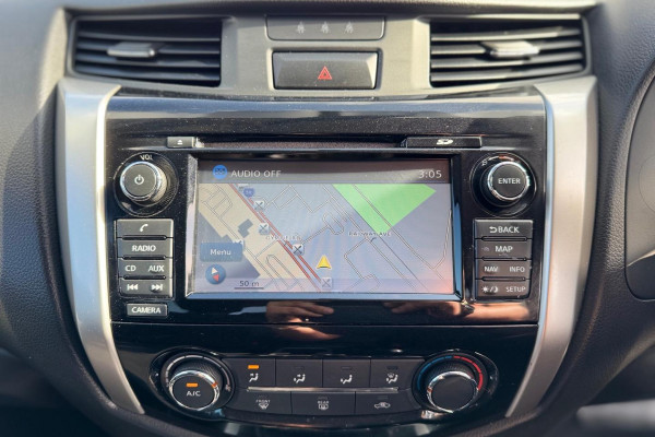 2018 Nissan Navara D23 Series 3 ST Dual Cab Pickup Image 21