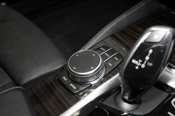 2018 BMW 5 Series 30d Luxury Line Sedan image 20