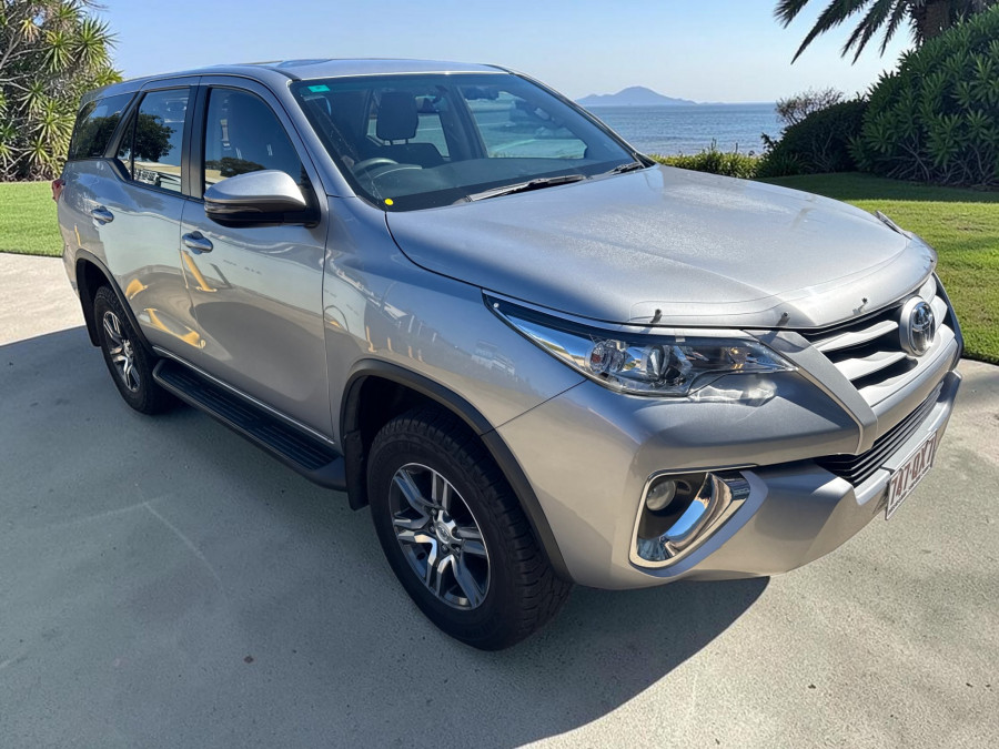 2018 Toyota Fortuner GUN156R GX SUV Image 1