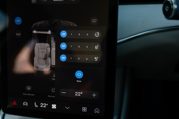 2026 Volvo ES90  Plus Single Motor Sedan Image 26