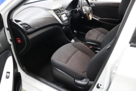 2018 MY19 Hyundai Accent RB6 MY19 SPORT Sedan Image 5