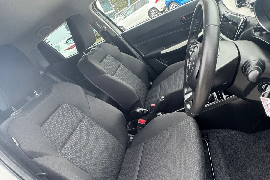 2023 Suzuki Swift AZ Series II GL Hatch Image 10