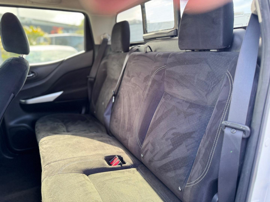 2018 Nissan Navara D23 Series 3 ST Dual Cab Pickup Image 13