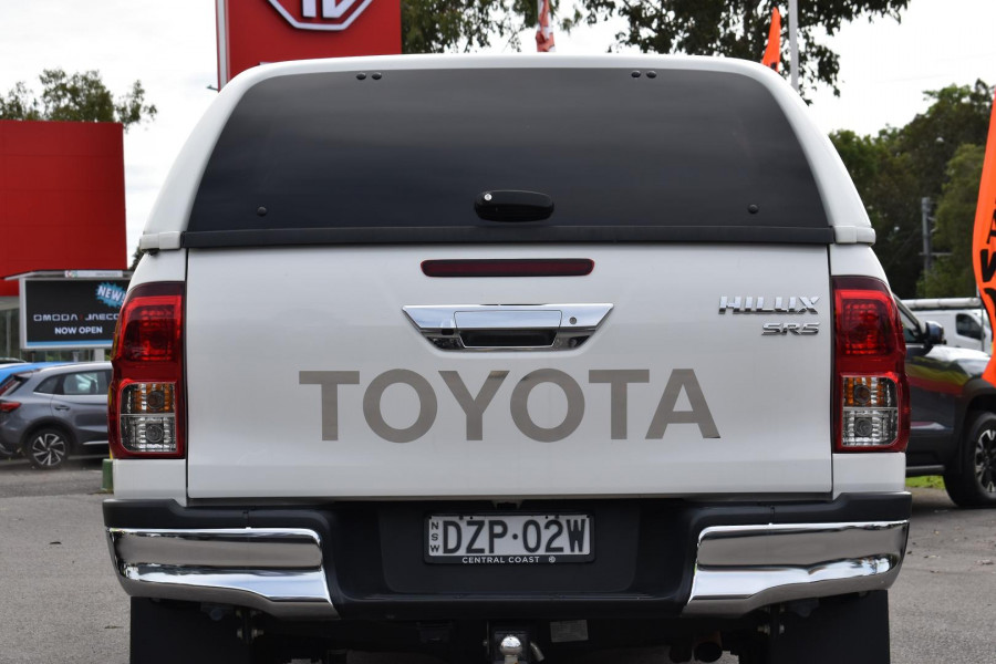 2018 Toyota HiLux  SR5 Double Cab Pick Up Image 13