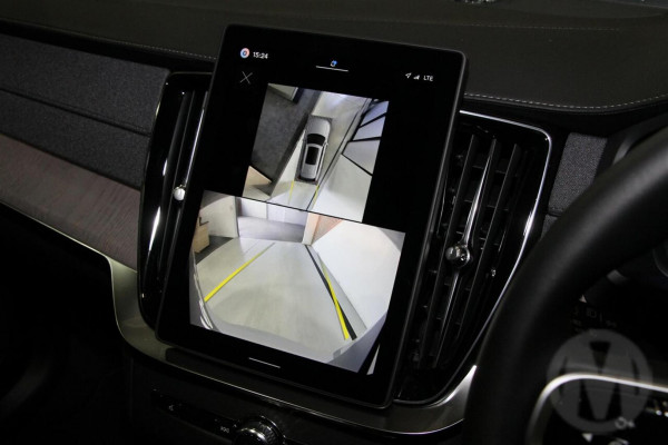 2026 Volvo XC90 L Series Ultra B5 Dark SUV Image 12