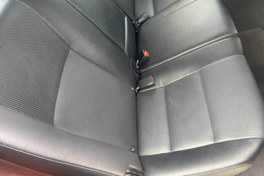 2022 Toyota HiLux GUN126R Rogue Double-Cab Pick-Up Image 12