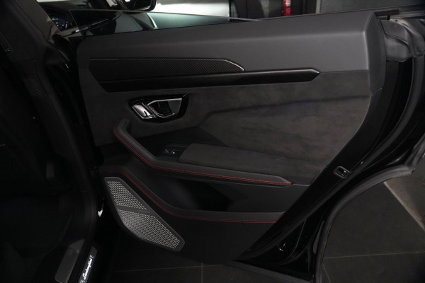 2022 Lamborghini Urus SUV Image 59