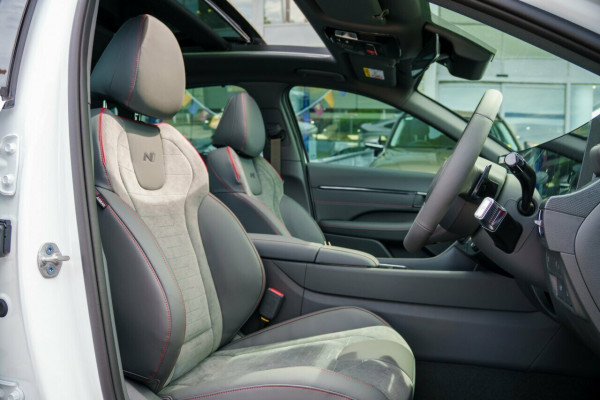 2026 Hyundai Sonata DN8.V4 N Line Sedan Image 16