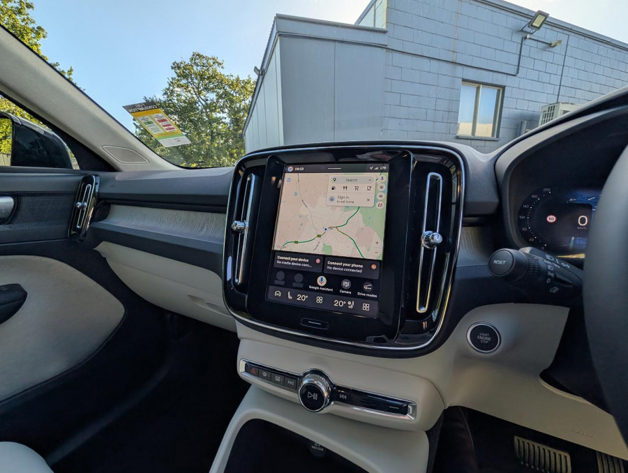 2025 MY26 Volvo XC40 XZ Plus B4 SUV Image 20