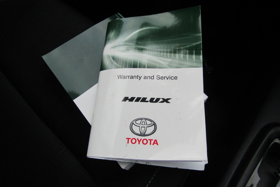 2017 Toyota HiLux  SR 4x4 Double-Cab Pick-Up Ute Image 21