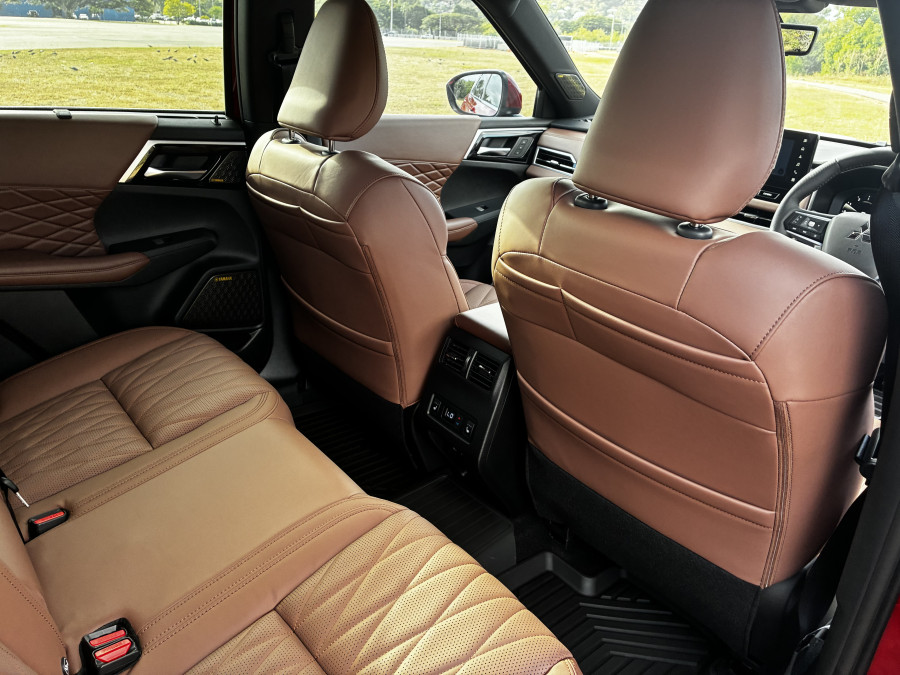 2026 Mitsubishi Outlander ZM Exceed Tourer SUV Image 14
