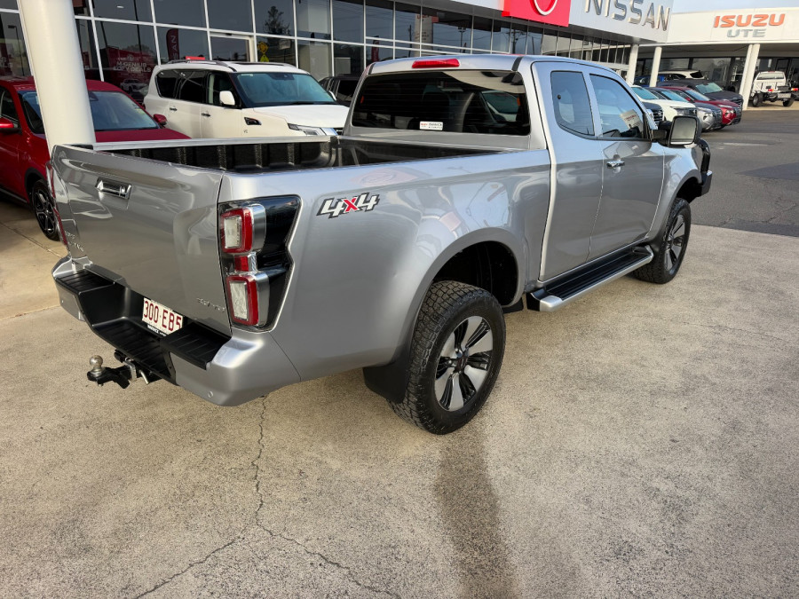2021 MY22 Isuzu D-MAX RG LS-U Ute Image 4