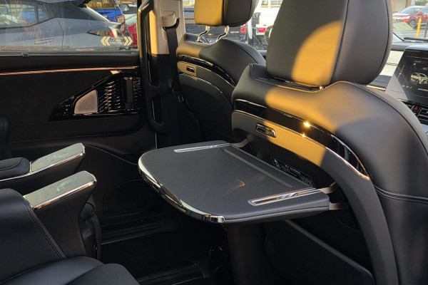 2026 GAC M8 PHEV  Luxury People Mover Image 14