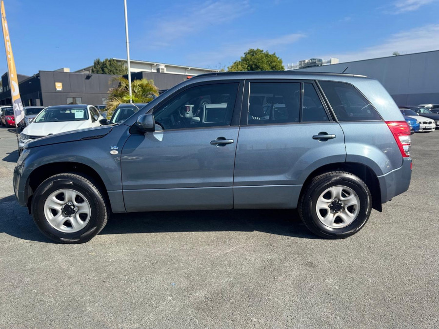 2005 Suzuki Grand Vitara JB  SUV Image 11