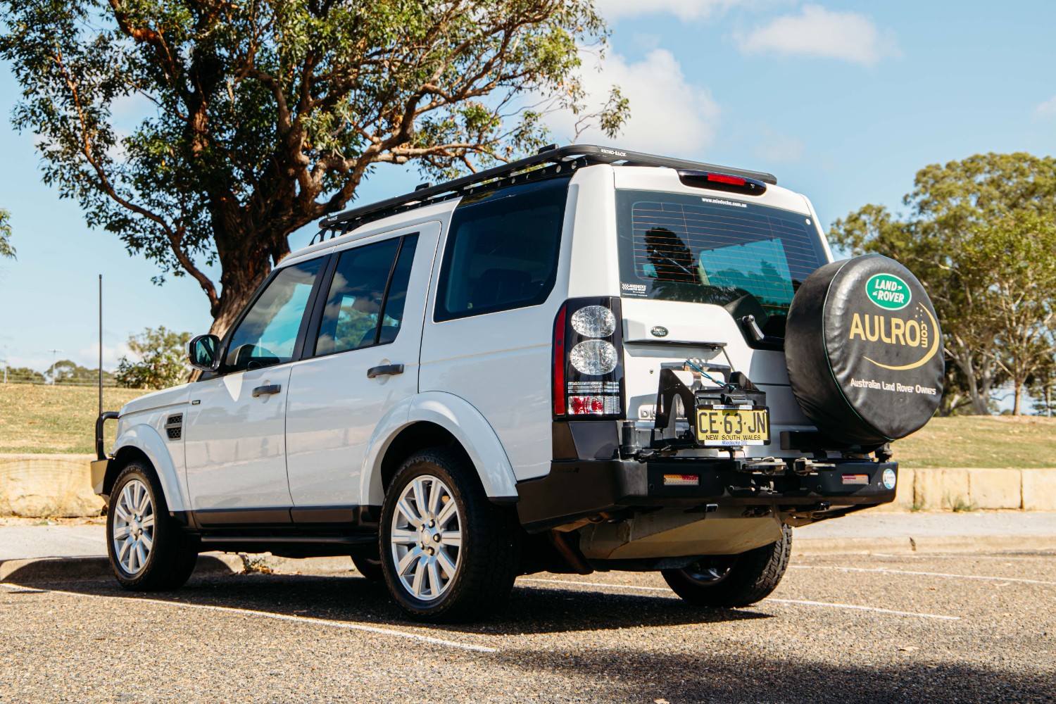 2015 Land Rover Discovery TDV6 Wagon Image 12