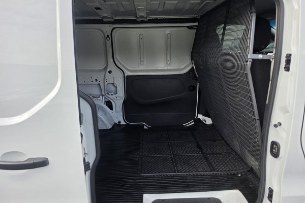2021 MY22 Mitsubishi Express SN GLX Van Image 15