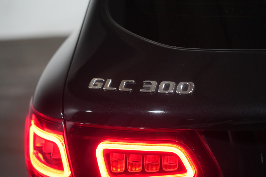 2022 Mercedes-Benz GLC-Class GLC300 SUV Image 9