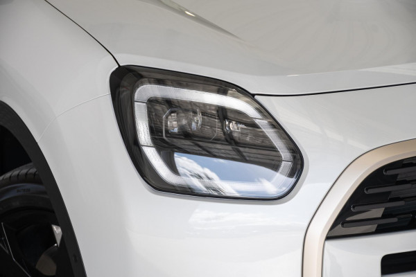 2026 MINI Countryman U25 C Favoured SUV image 22