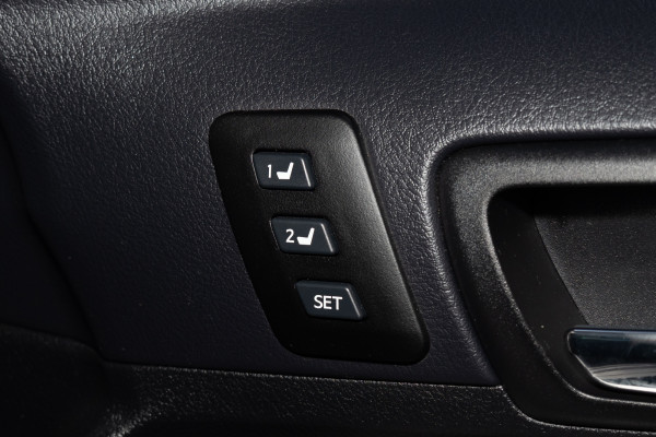 2013 Toyota Camry Hybrid AVV50R HL Sedan Image 14