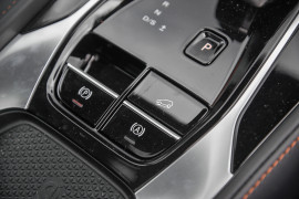 2024 MY24.5 MG HS AS33 Essence SUV