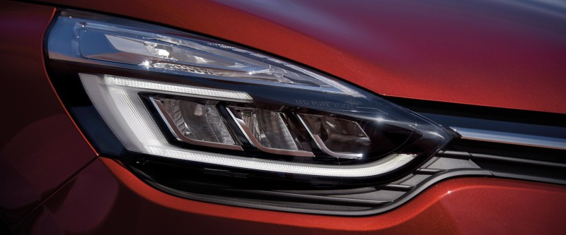 Clio C-shaped Pure Vision LED headlights