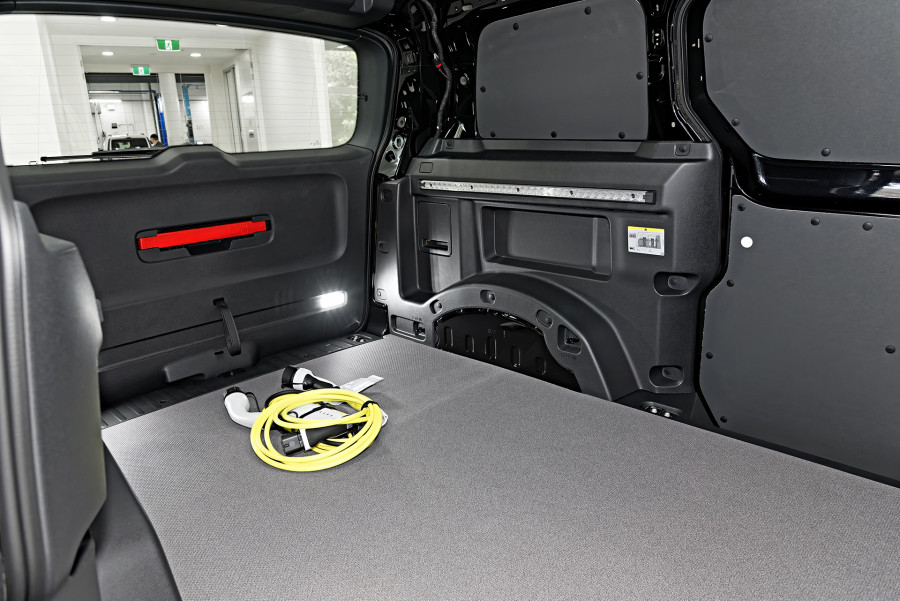 2024 MY25 Volkswagen ID. Buzz Cargo EBN BEV550 Van Image 9