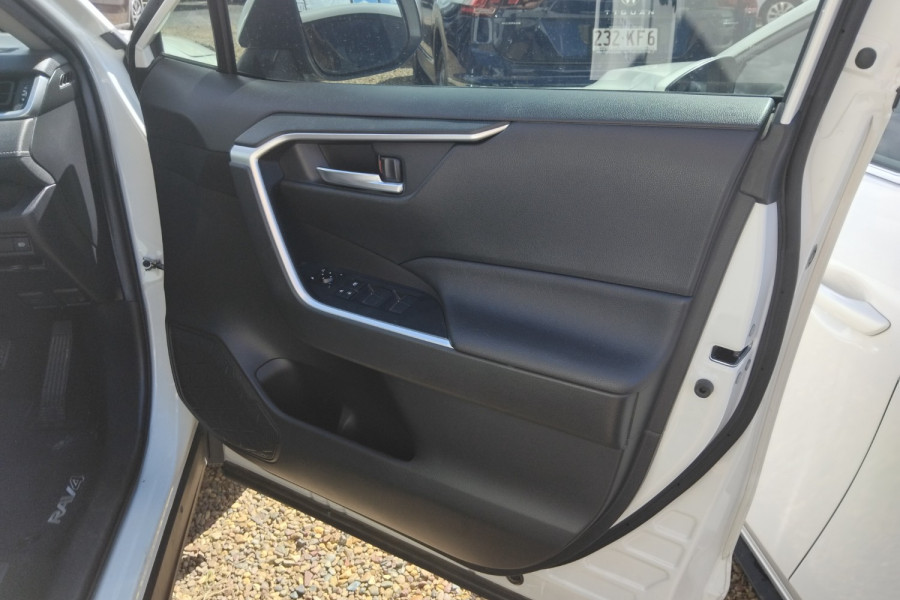 2020 Toyota RAV4 MXAA52R GXL SUV Image 14