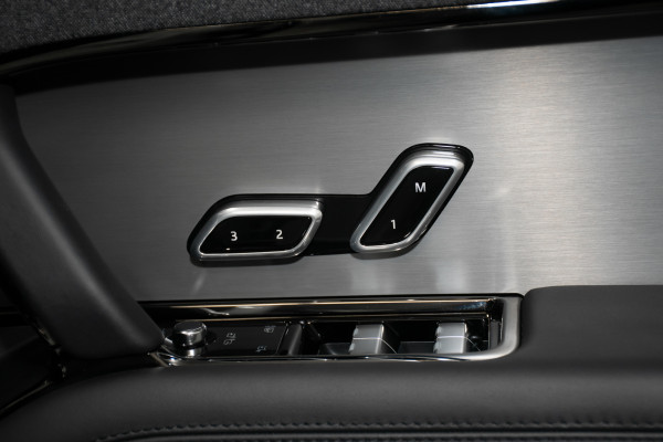 2025 Land Rover Range Rover Sport L461 P400 Dynamic SE SUV image 14