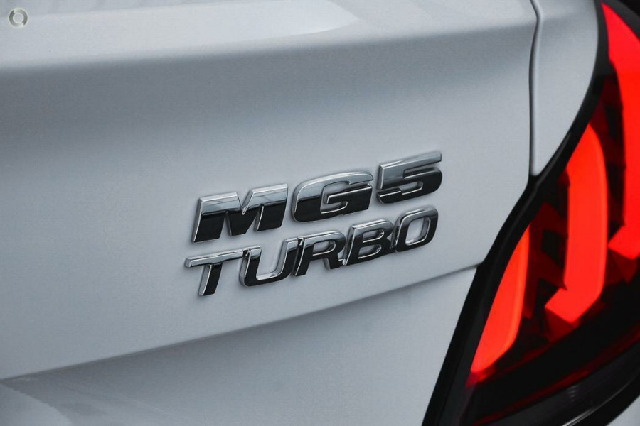 2024 MG MG5 AP32 Essence Sedan Image 9