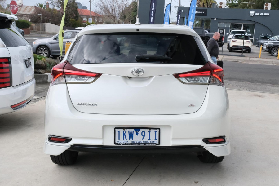 2017 Toyota Corolla ZRE182R ZR Hatch Image 4