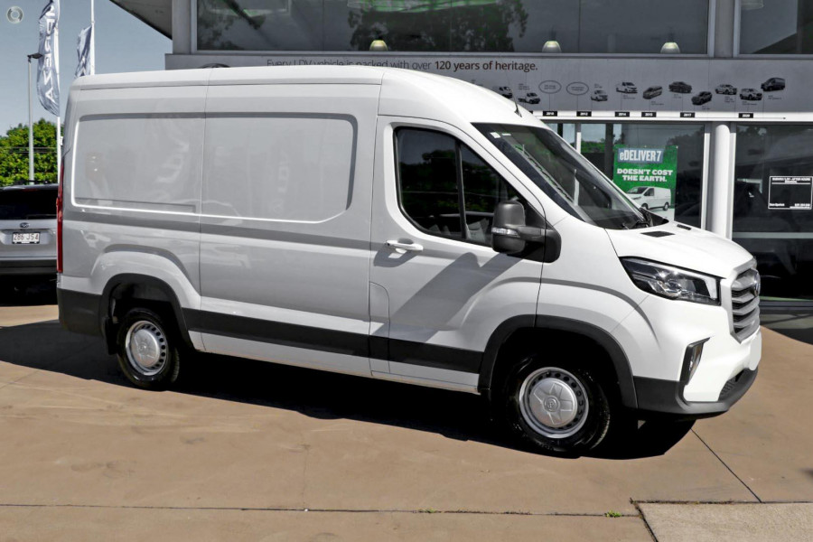 2026 MY24 LDV Deliver 9  MWB Mid Roof Bus Image 13