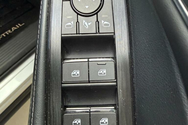 2025 Nissan X-Trail T33 ST-L SUV Image 13