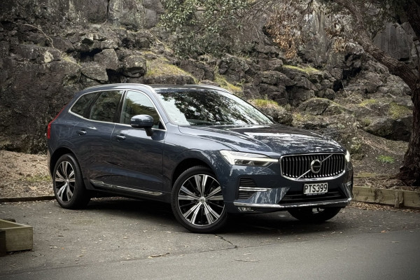 2023 Volvo XC60 UZ Ultimate B5 Bright SUV Image 1