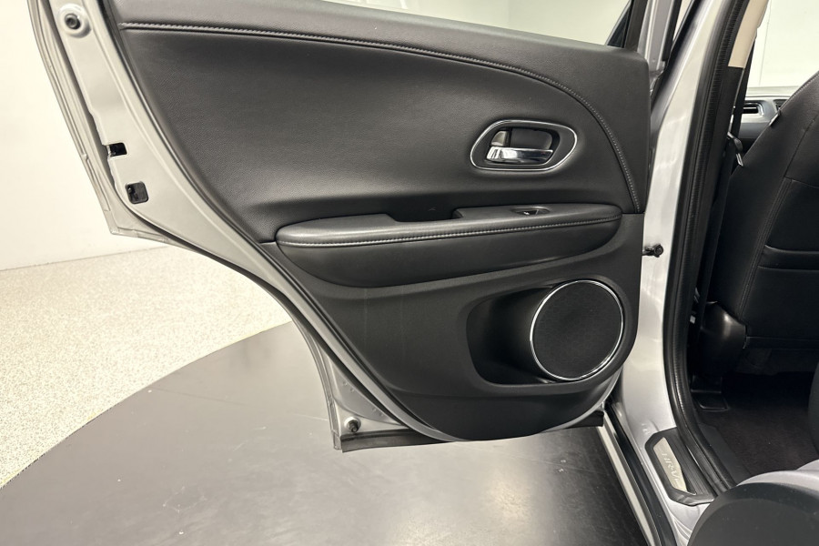 2019 MY20 Honda HR-V  VTi-LX SUV Image 15