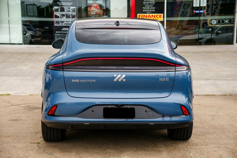 2025 MG IM6 S12L Premium SUV Image 3