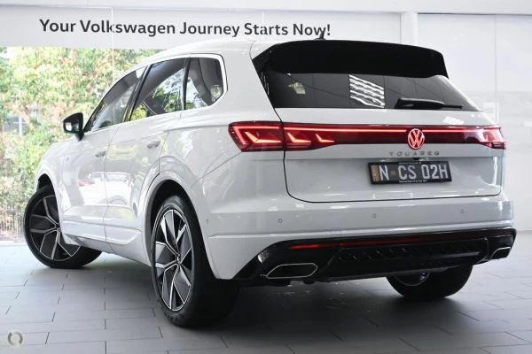 2025 Volkswagen Touareg RC 210TDI R-Line SUV Image 5