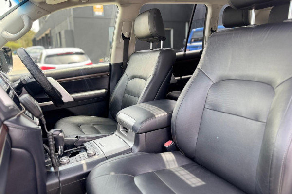 2019 Toyota LandCruiser VDJ200R VX SUV Image 13