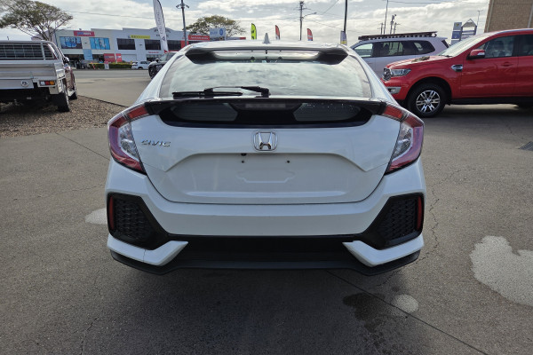 2018 Honda Civic 10th Gen VTi Hatch Image 5