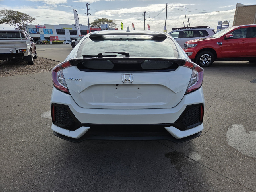2018 Honda Civic 10th Gen VTi Hatch Image 5