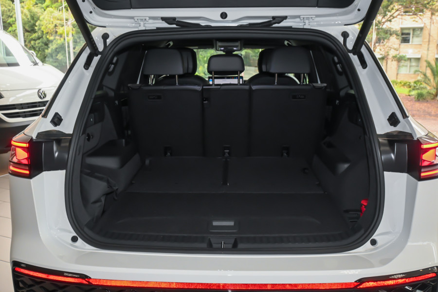 2025 Volkswagen Tayron R4 195TSI R-Line SUV