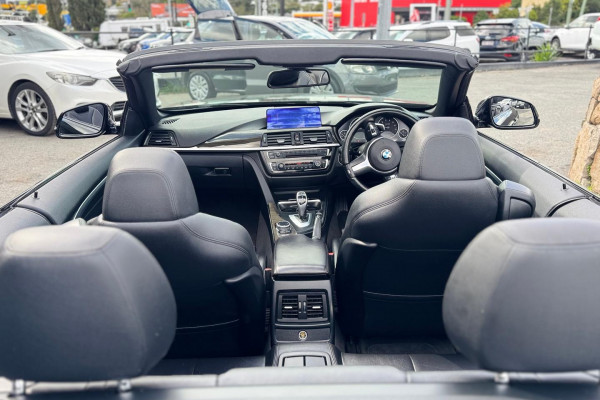 2014 BMW 4 Series F33 420i M Sport Convertible Image 2