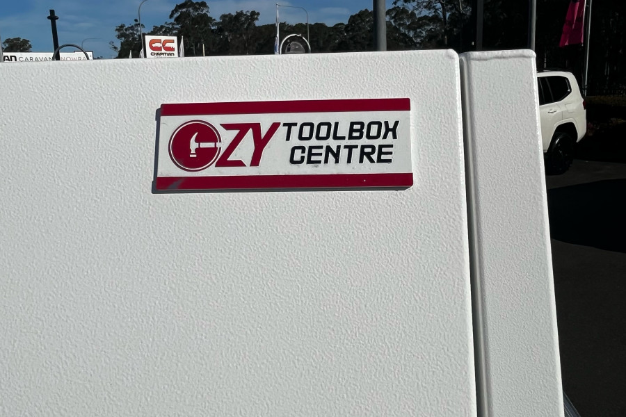 2024 Toyota HiLux GUN126R SR Cab Chassis Image 11