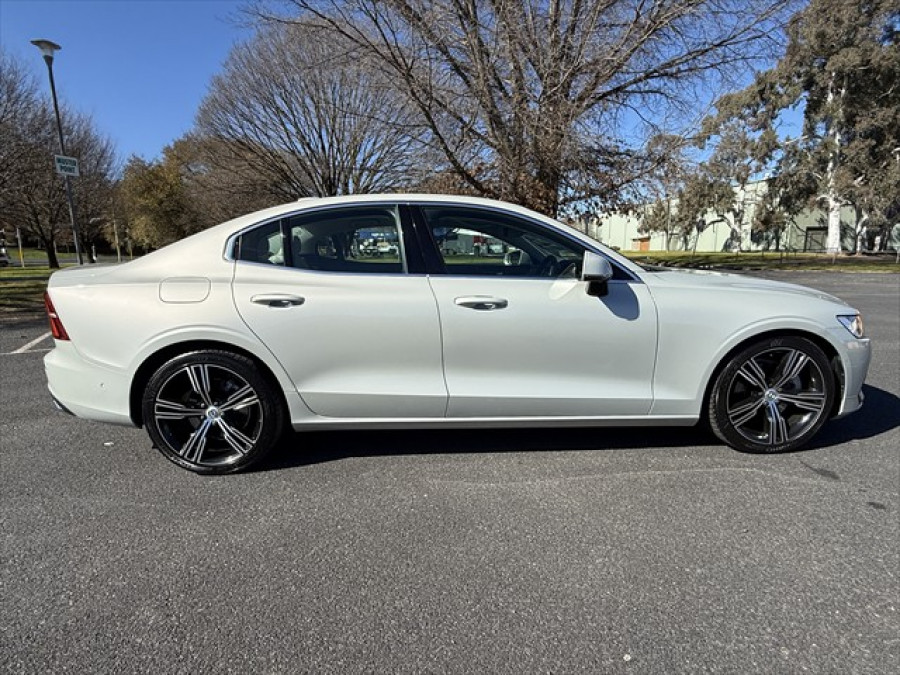 2019 MY20 Volvo S60 Z Series T5 Inscription Sedan Image 2